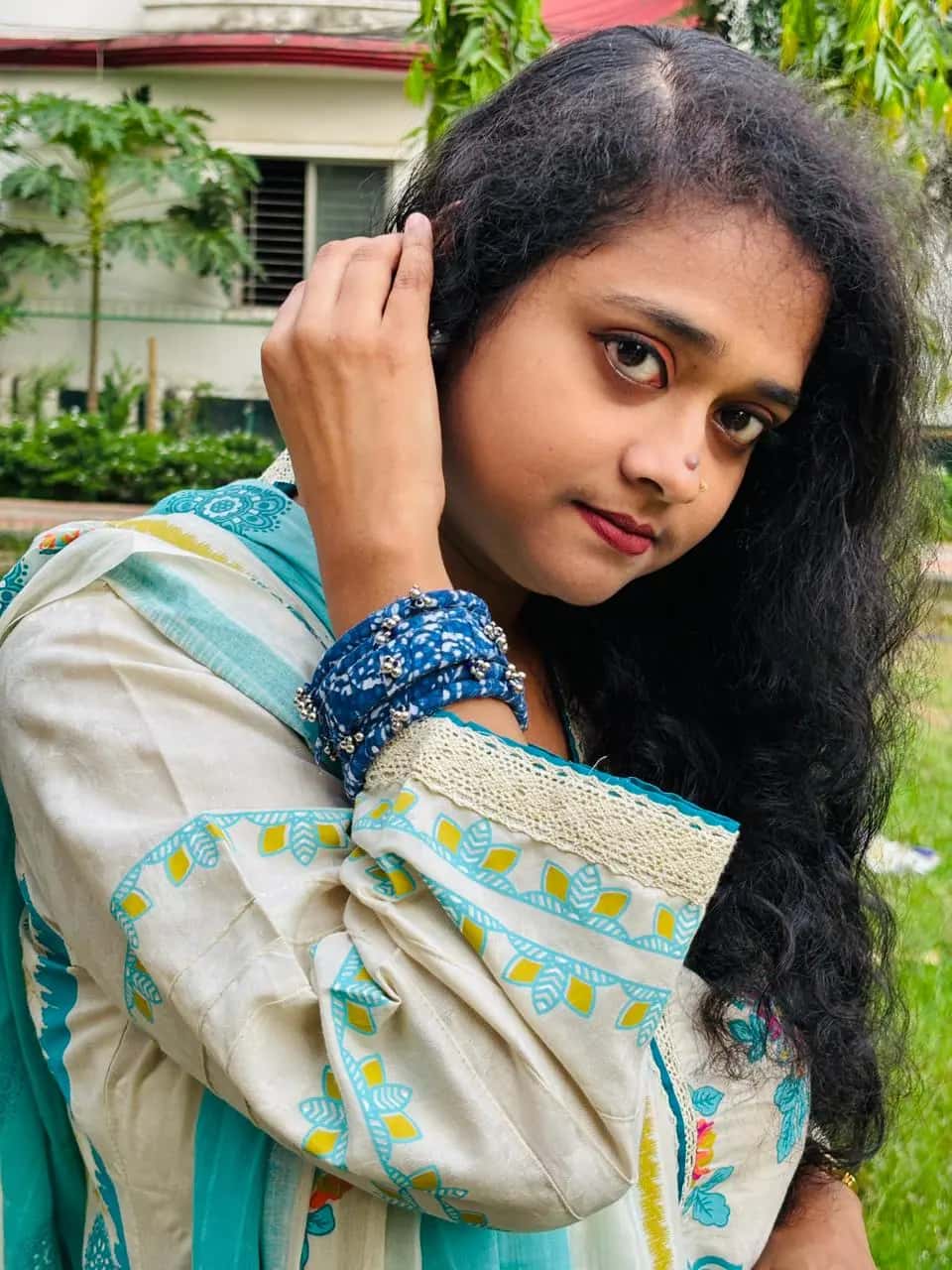আড়ং ইন্সপায়ারড ফুল স্টিচড ভিসকোস থ্রি-পিস