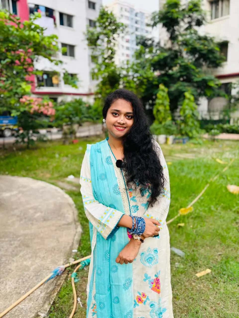 আড়ং ইন্সপায়ারড ফুল স্টিচড ভিসকোস থ্রি-পিস