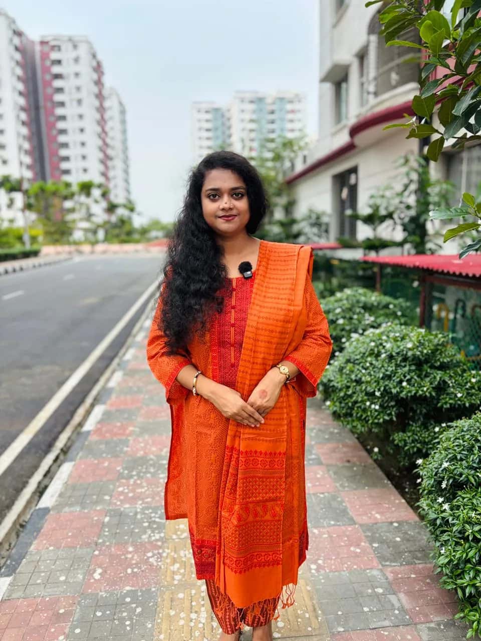 আড়ং ইন্সপায়ারড এমব্রয়ডারি কটন কামিজ