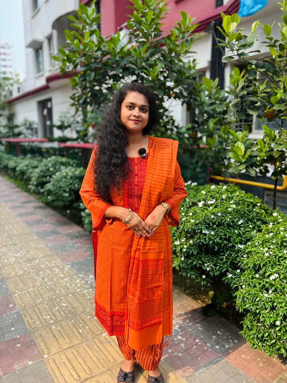 আড়ং ইন্সপায়ারড এমব্রয়ডারি কটন কামিজ